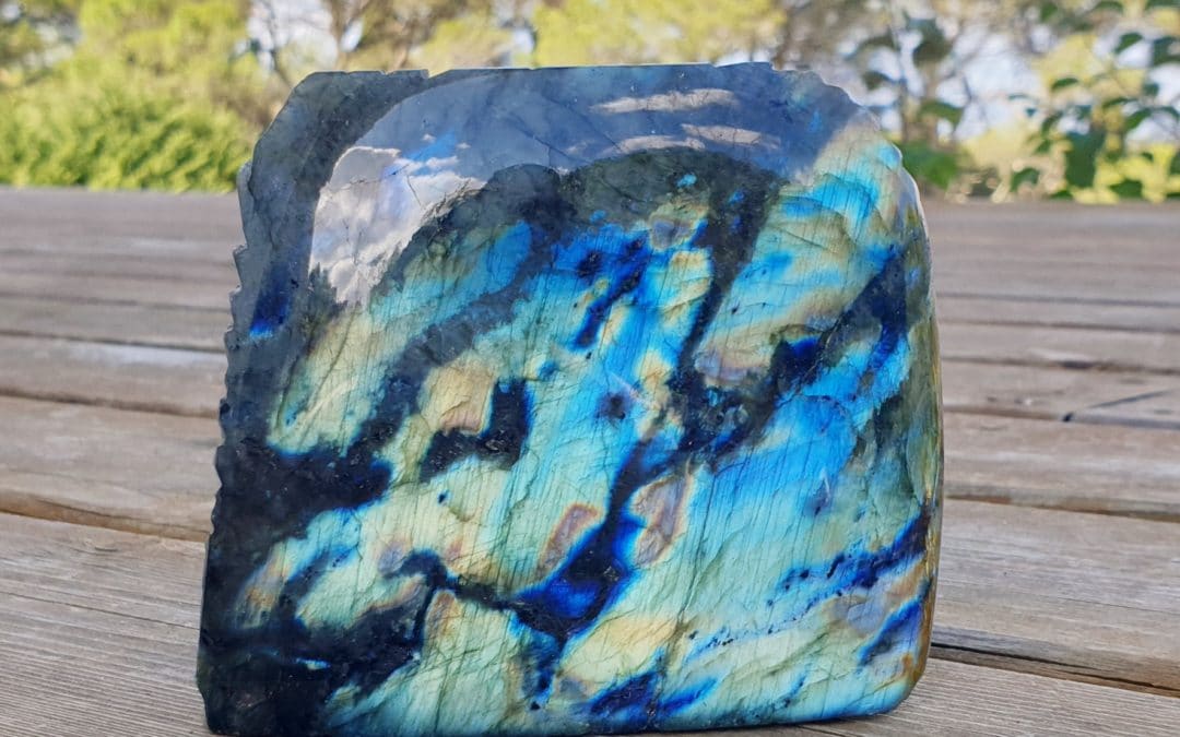 La Labradorite et ses vertus en Lithothérapie